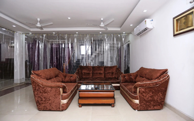 Raj Inn By OYO Rooms