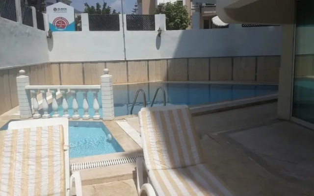 Lale Apartment Hotel