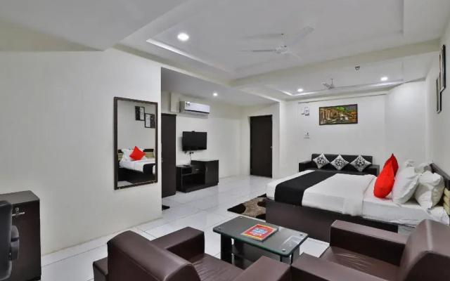 Hotel Stay Plus By OYO Rooms