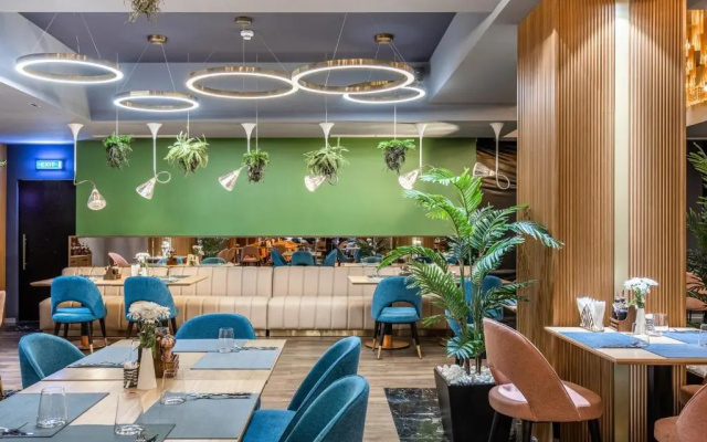 Kristal Hotel