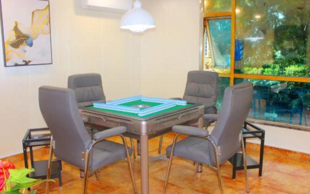 Jun'an Business Hostel (Shenzhen Haiya Binfencheng Store)