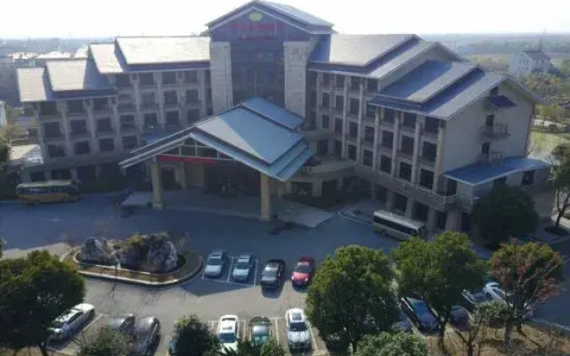 Guanfeng Holiday Hotel