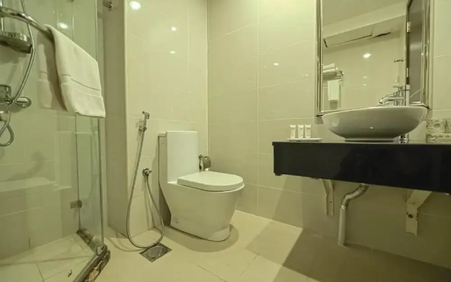 Golden Crown Hotel Alseeb Muscat
