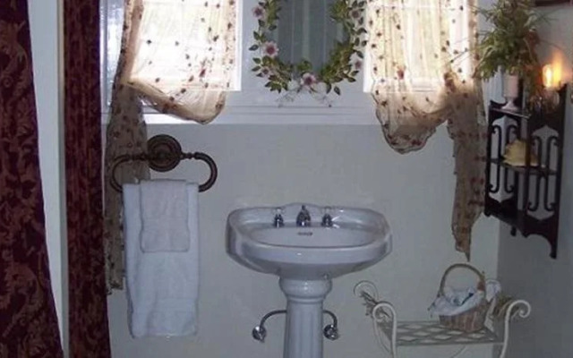 Shadowlawn Bed & Breakfast