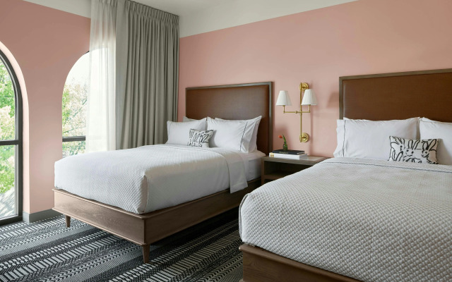 The Memphian, a Tribute Portfolio Hotel