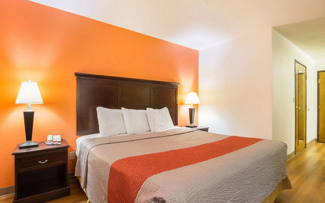 Motel 6 Waterloo, IA - Crossroads Mall - Cedar Falls