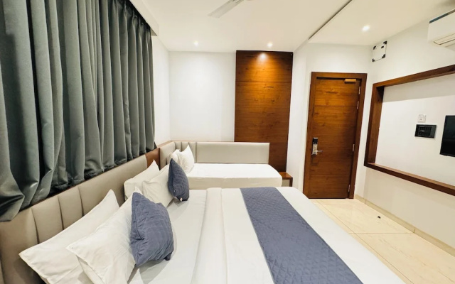 Hotel Rajdev INN