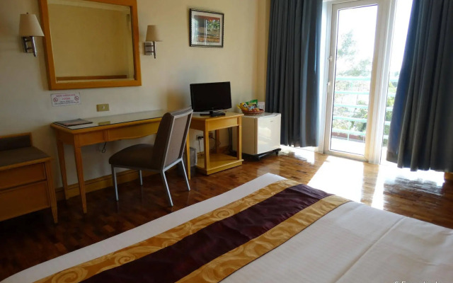 Aloha Hotel