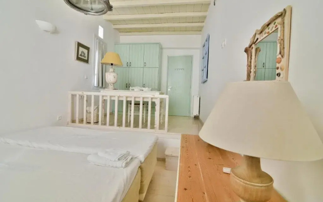 Akrotiraki Villas
