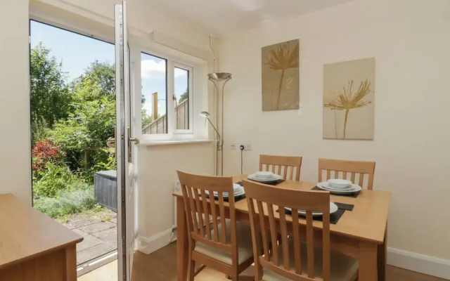 Jubilee Two Bedroom House Pet Friendly