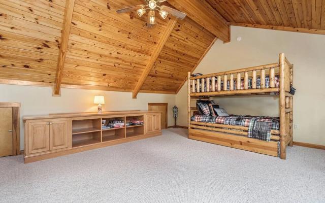 Sunset Chalet by Taylor Made Deep Creek