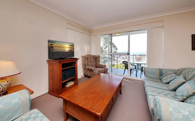 Sunset Towers, Unit 11/25 Donald Street