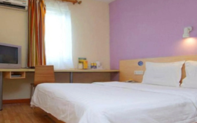 7 Days Inn Shenzhen Guomao Pengnian Branch