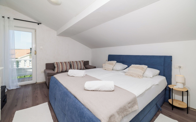 Apartments Mirjana T