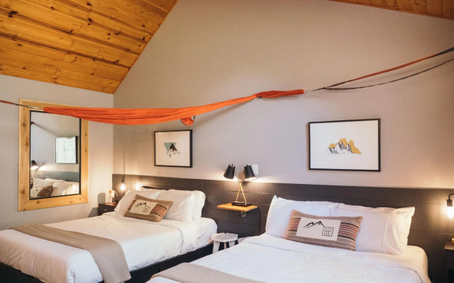 Summit View Inn