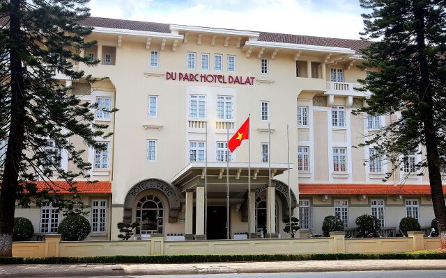 Duparc Hotel Dalat Далат вид на фасад