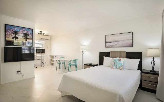 La Mer Suites