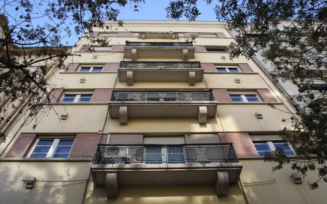 Отель Castilho House Лиссабон вид на фасад