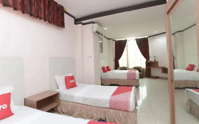 OYO 2057 Hotel Kharisma