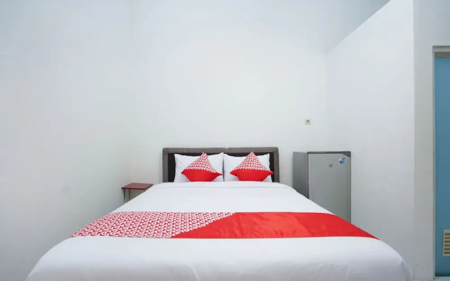 OYO 1624 Panjang Jiwo Residence