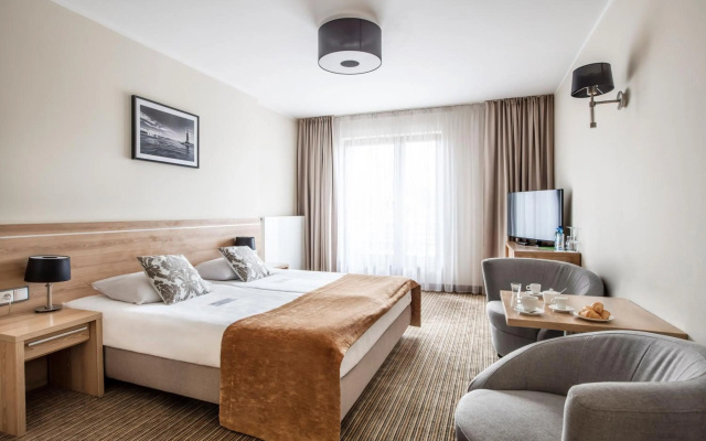 Mercure Wiazowna Brant