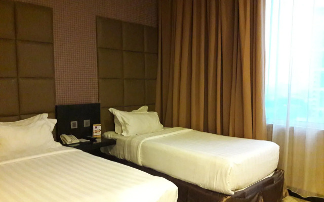Grand Paragon