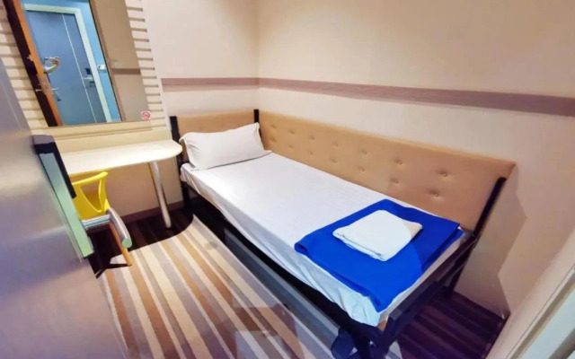 Podstel Hostel Bangkok By RedDoorz
