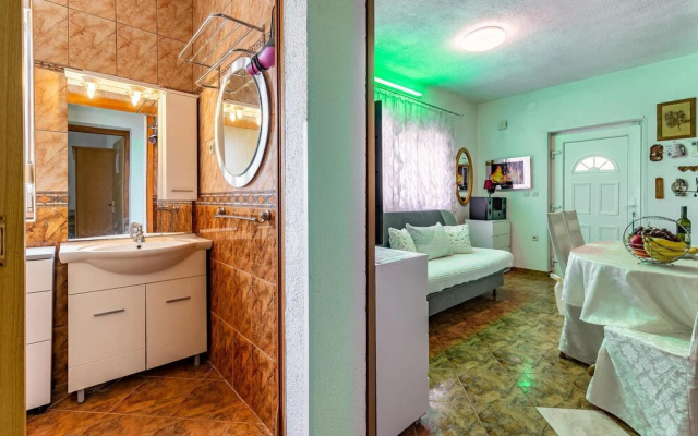 Awesome Apartment in Medulin With Wifi and 2 Bedrooms