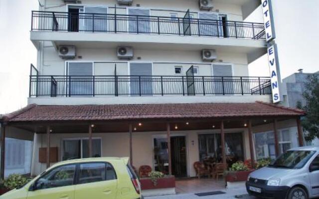 Evans Hotel вид на фасад