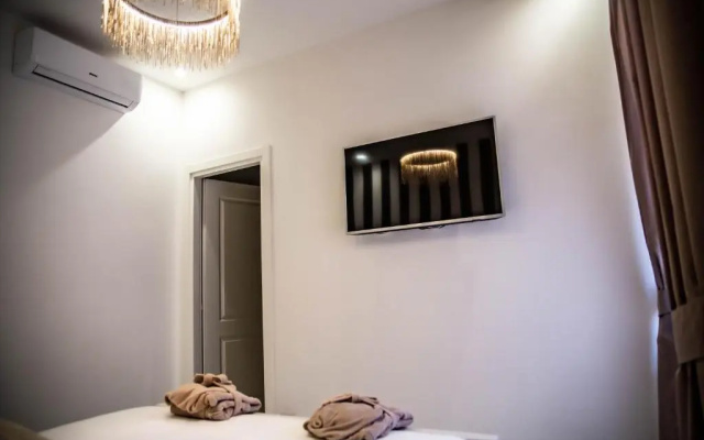 Vhouse Fiumicino