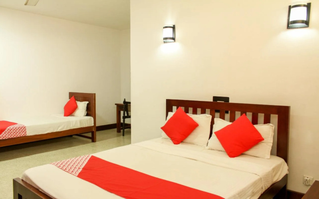 OYO 106 Hotel 12