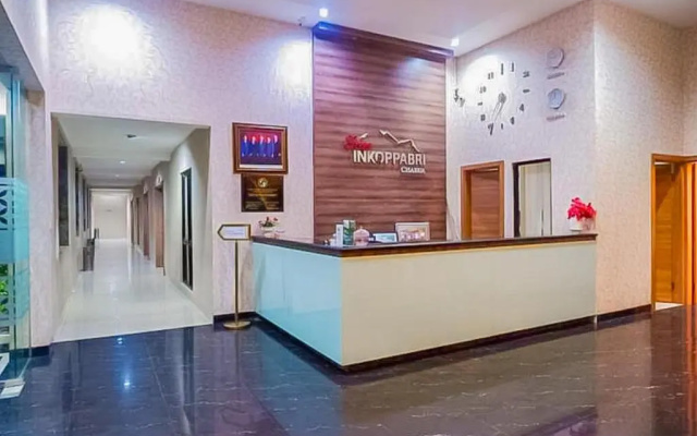 RedDoorz Premium @ Griya Inkoppabri Cisarua Puncak