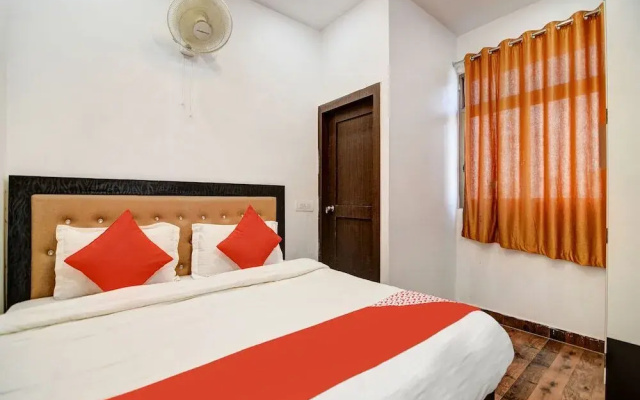 Capital O 38853 S Sumangalam Palace