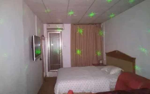 Dongguan Town Inn