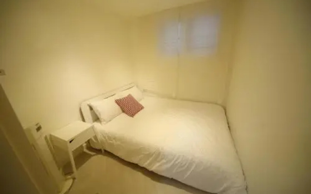Artist House 7
