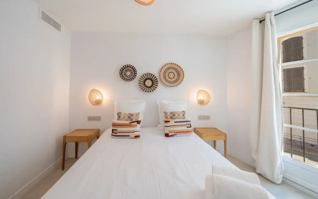 Apartment Place des Lices -2bdr/6p- Saint Tropez