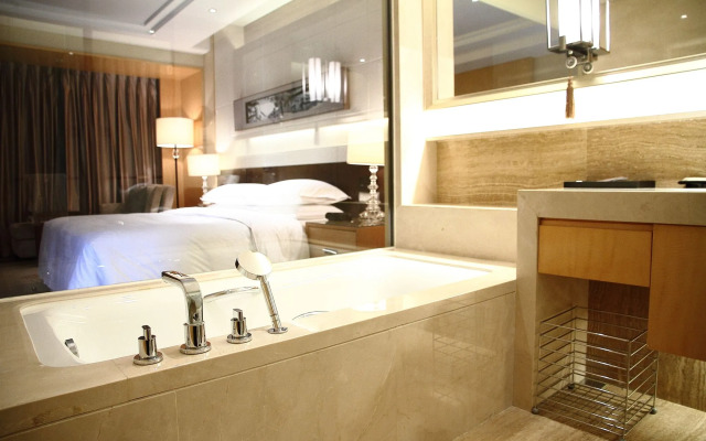 Sheraton Wuxi Binhu Hotel