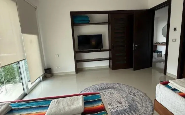 New Casa Paradise Ocean View 2 Bedroom Apts