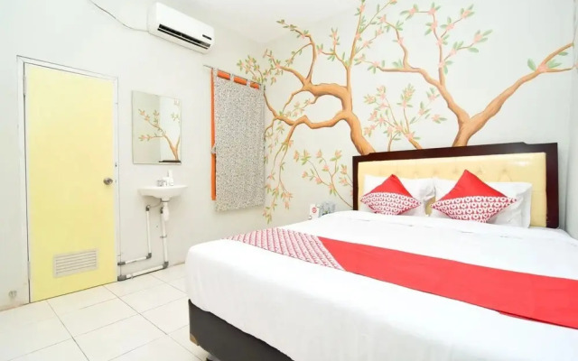 OYO 1040 Ace Hotel