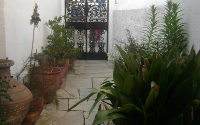 Отель Chrysoula's Guesthouse Греция, Скиатос - отзывы, цены и фото номеров - забронировать отель Chrysoula's Guesthouse онлайн вид на фасад