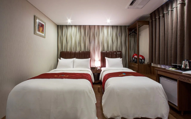 Harmony Hotel