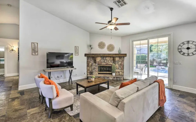 Airy Scottsdale Home: Pool, Putting Green & Grill!