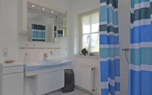 Modern Apartment in Reiste near Forest