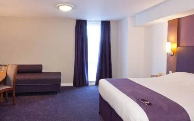 Premier Inn Bristol Sidcot A38