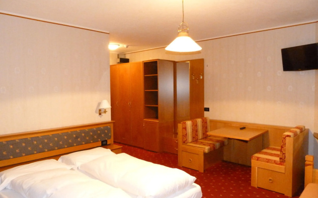 Alba Alpine Hotel