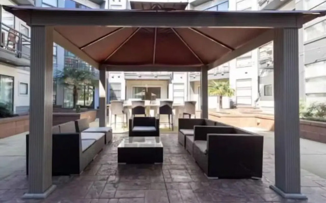 Modern Luxury Apartment with Gym 410