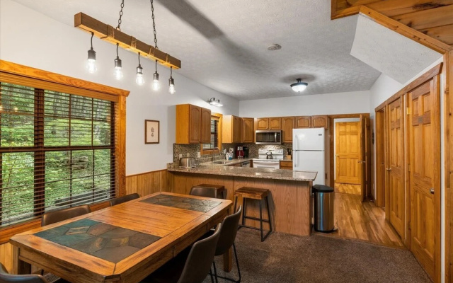 Whitetail Cabin 2 Bedroom Cabin by RedAwning