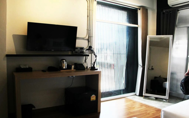 The Plug Hotel