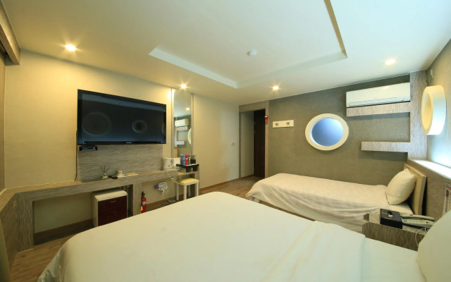 Hotel M Story