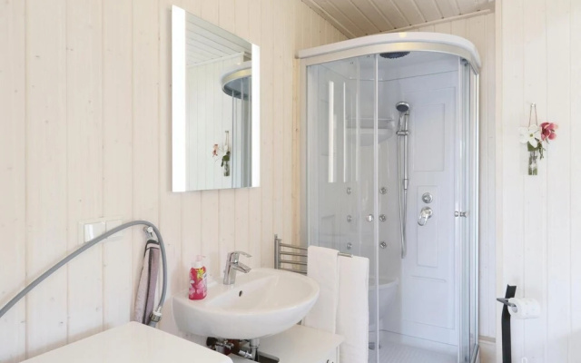 Nice Home in Zerpenschleuse With 2 Bedrooms and Wifi